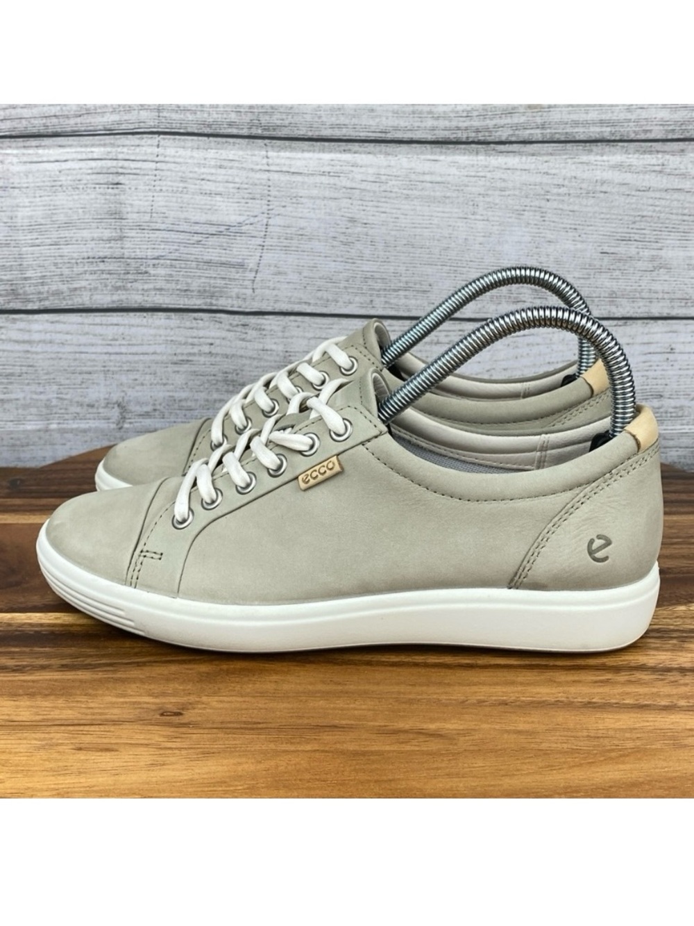 ECCO Soft 7 Women's Nubuck Leather Sneaker Green Tan Shoe Size 7-7.5 EU 38